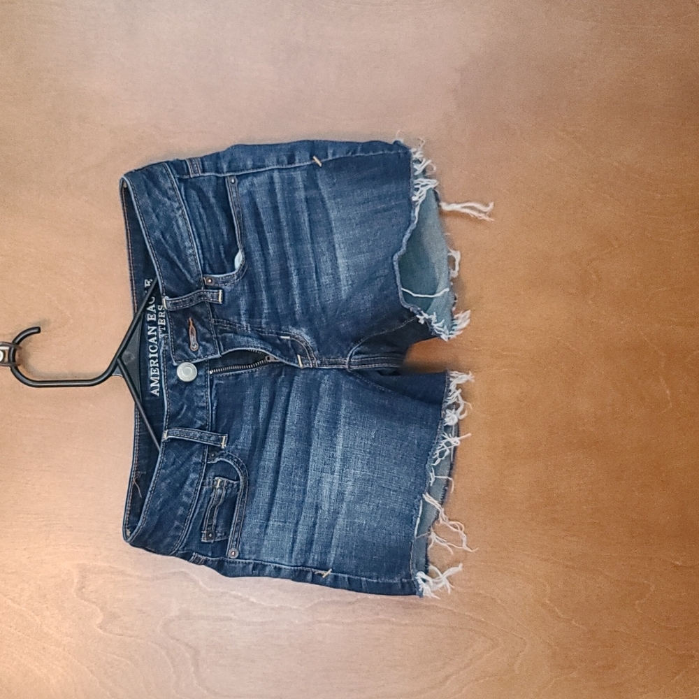 A.E shorts size 2